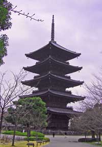 京都東寺の五重の塔